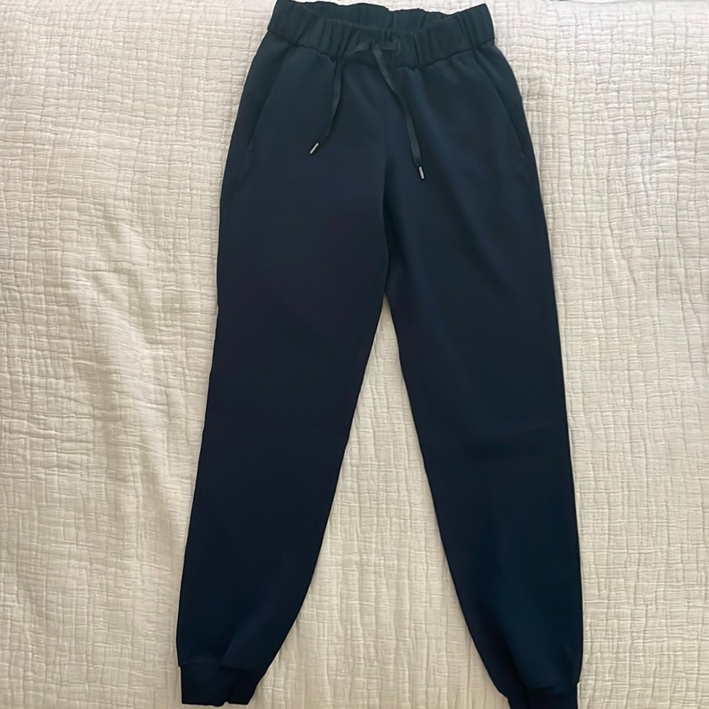 Lululemon On The Fly Joggers